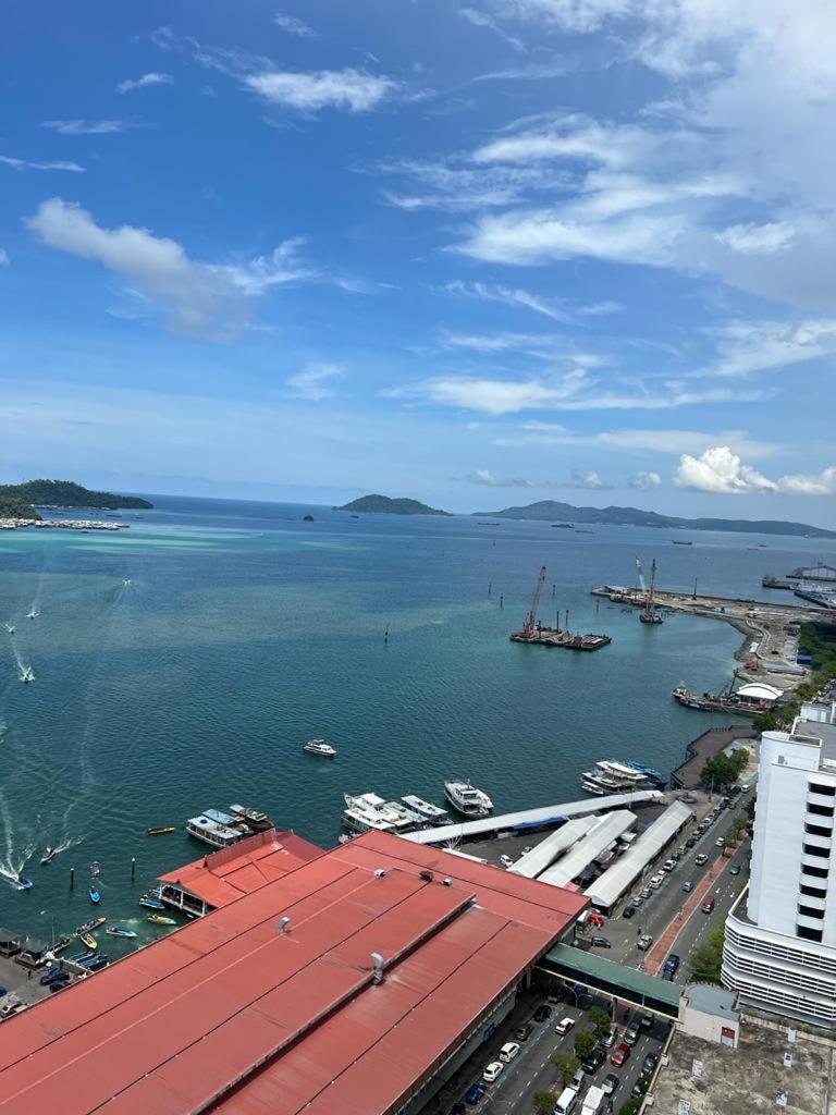 Kota Kinabalu City Centre @ The Shore By Casa Yolo Exterior foto